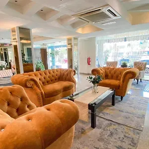 *** Hotell Queenspark Lovita Malaysia